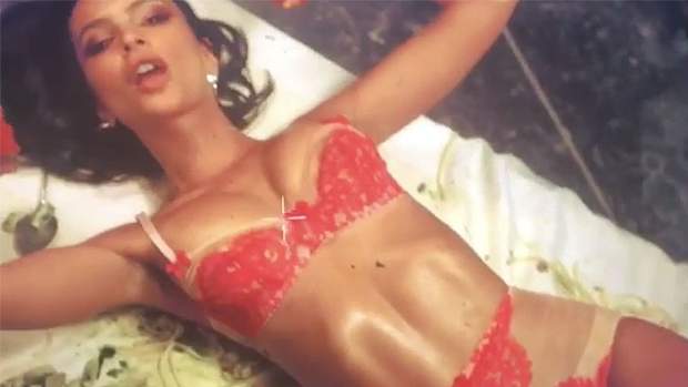emily-ratajkowski-pasta-editor.jpg